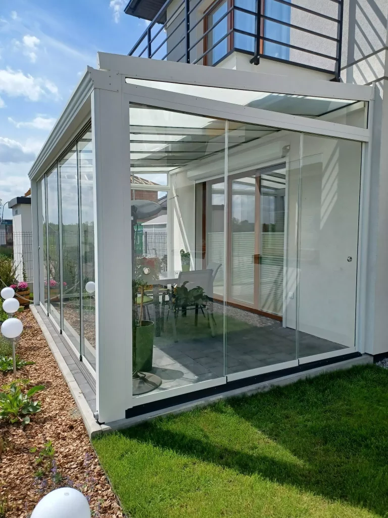 pergola aluminiowa, Pergola Comfort, zabudowa aluminiowa ze szklem bezpiecznym, ogród zimowy